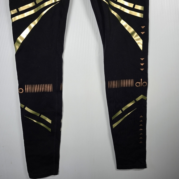 ALO Women's Yoga Airbrush Chakra Leggings In Black, Gold, & Copper Size M - Picture 7 of 13